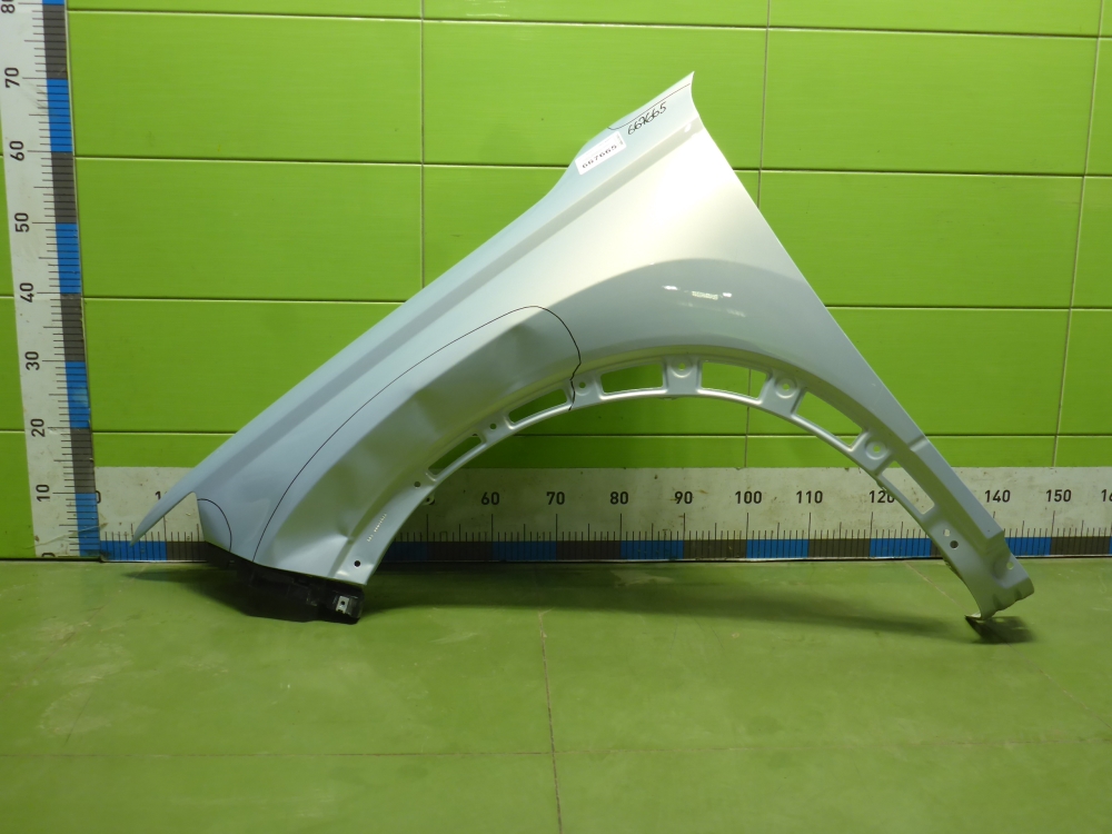 Крыло переднее левое