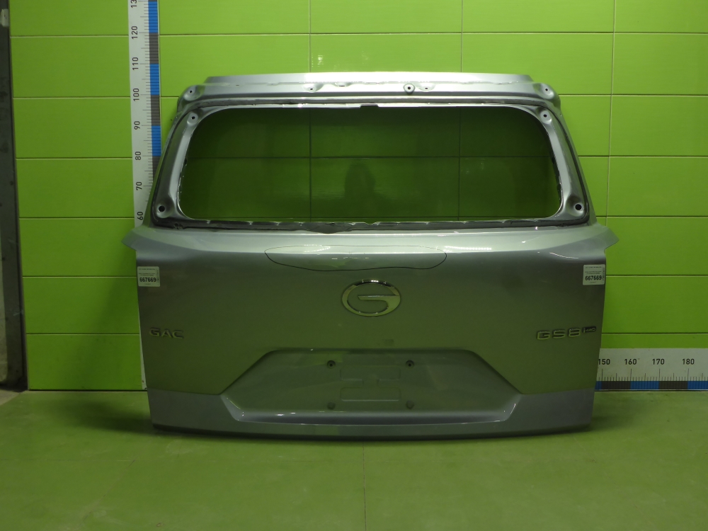 Дверь багажника