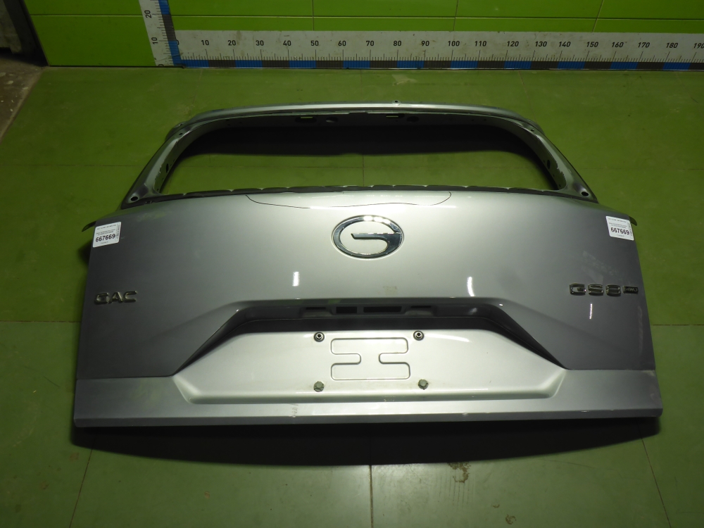 Дверь багажника