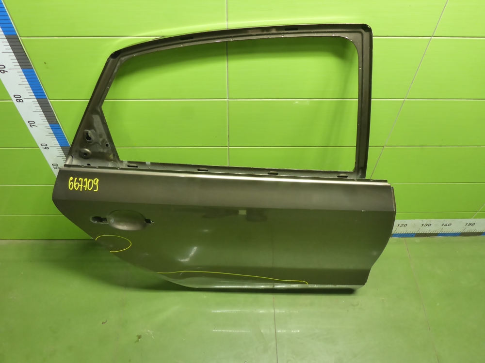 Дверь задняя правая