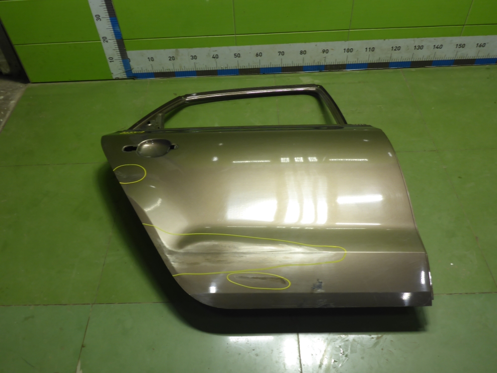 Дверь задняя правая