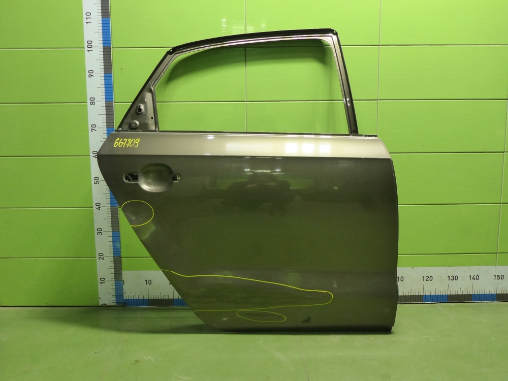 Дверь задняя правая