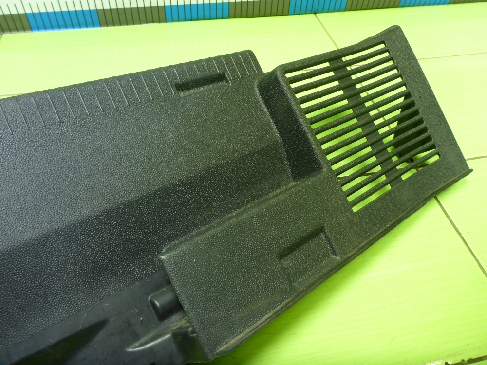 Обшивка багажника