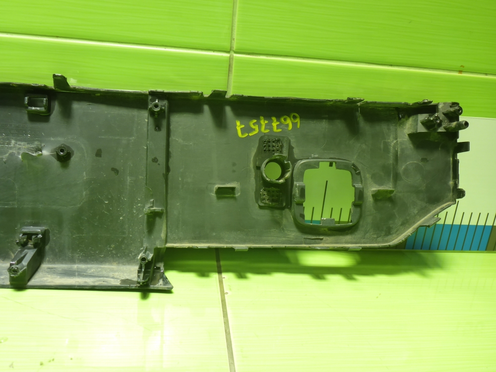 Накладка переднего бампера