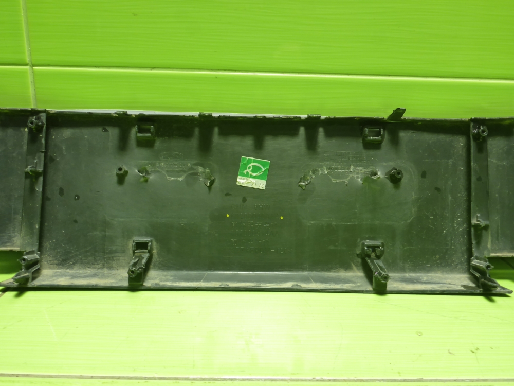 Накладка переднего бампера