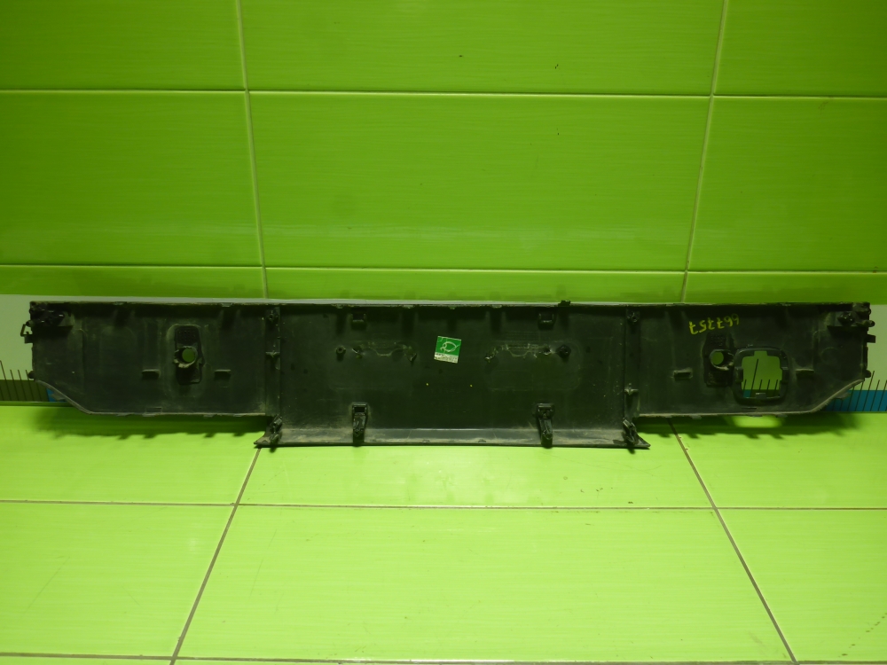 Накладка переднего бампера