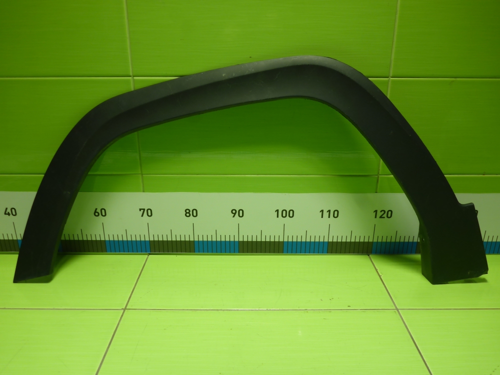 Накладка переднего крыла левого