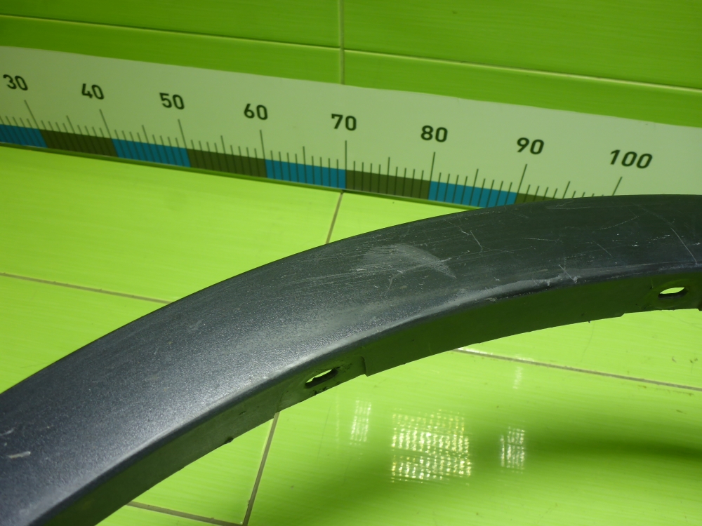 Накладка переднего крыла правого