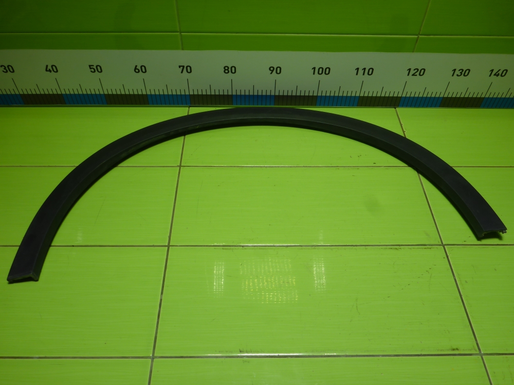 Накладка переднего крыла левого