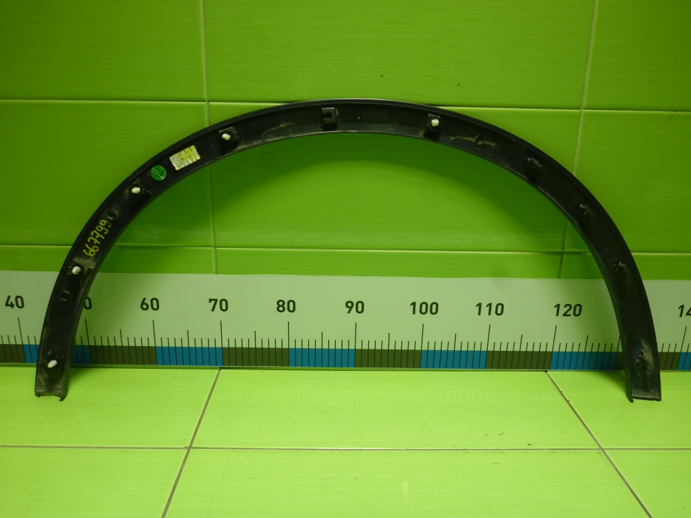 Накладка переднего крыла левого