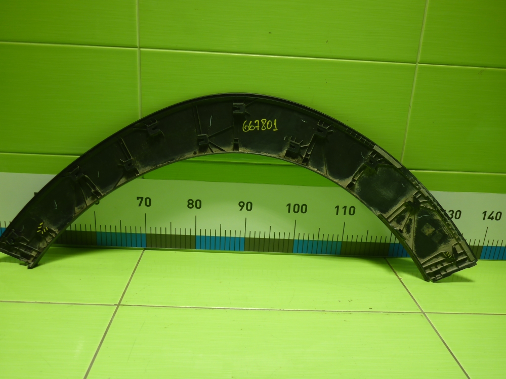 Накладка переднего крыла правого