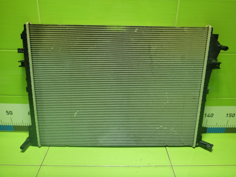 Радиатор охлаждения двигателя дополнительный