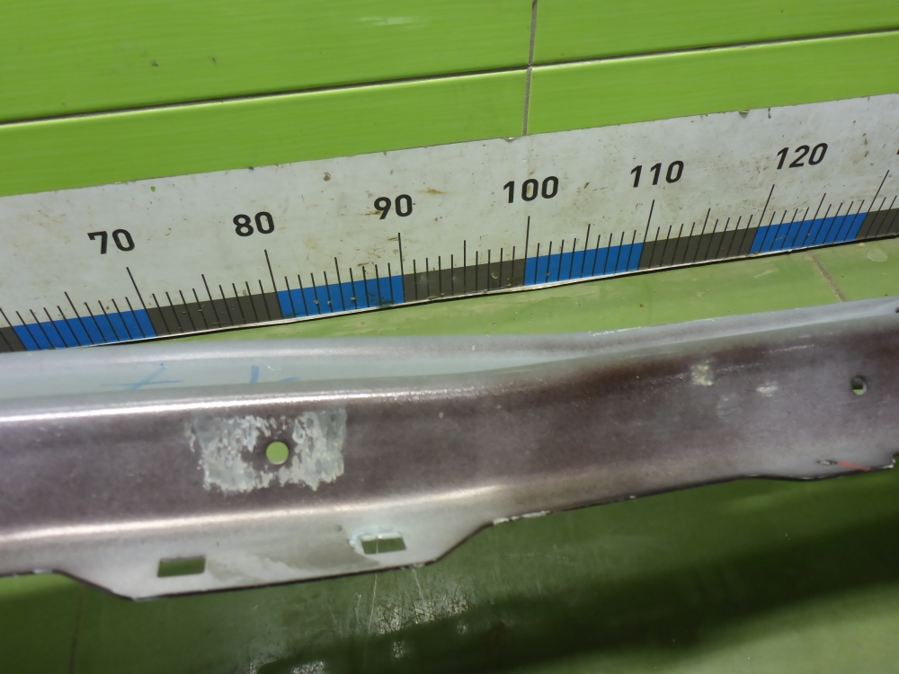 Усилитель переднего бампера