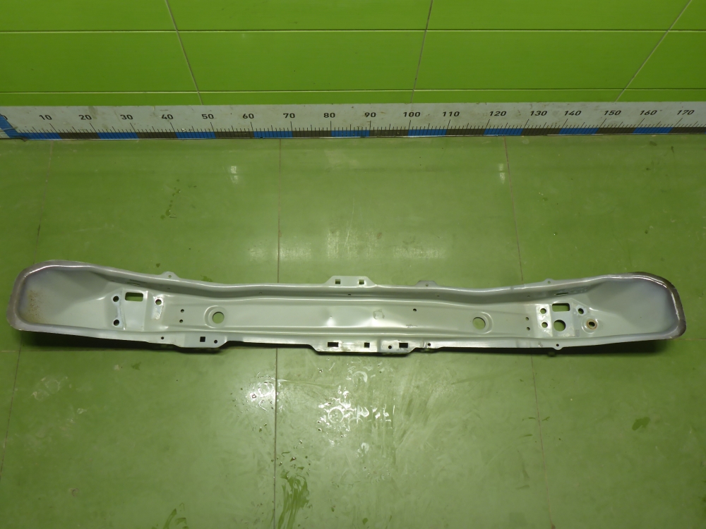 Усилитель переднего бампера