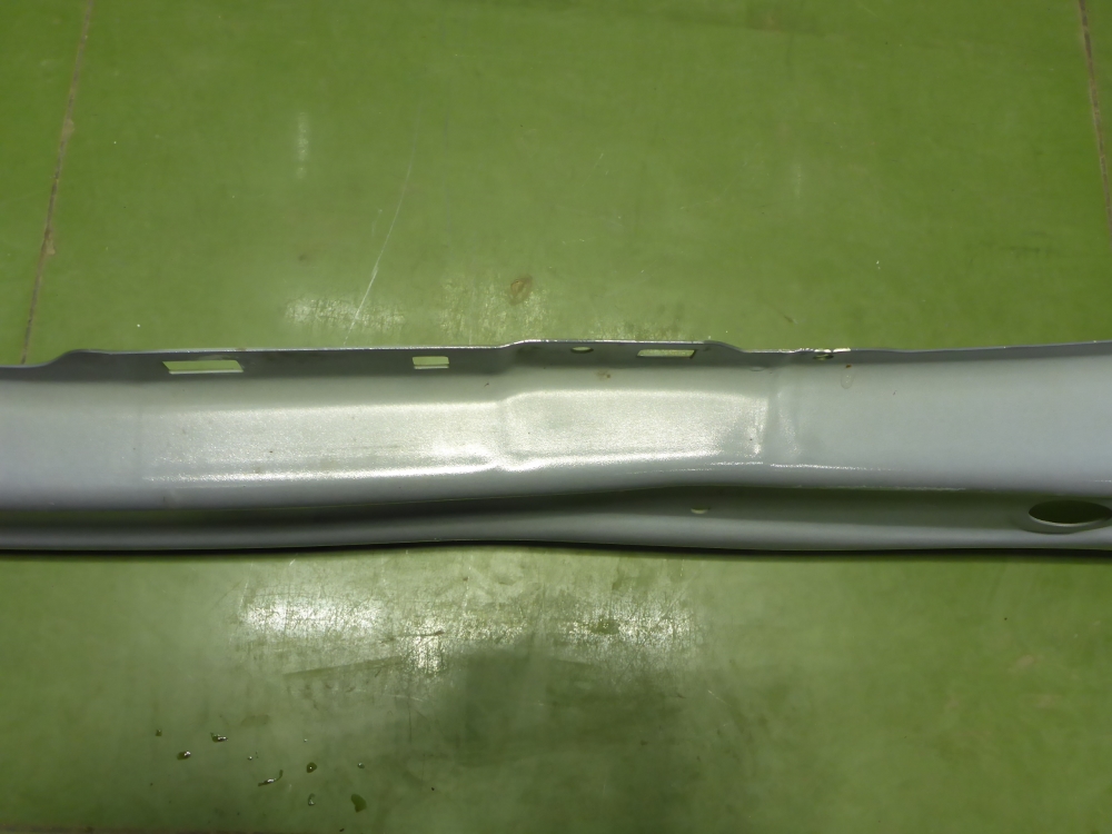 Усилитель переднего бампера