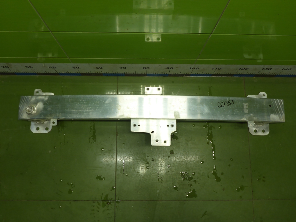 Усилитель переднего бампера