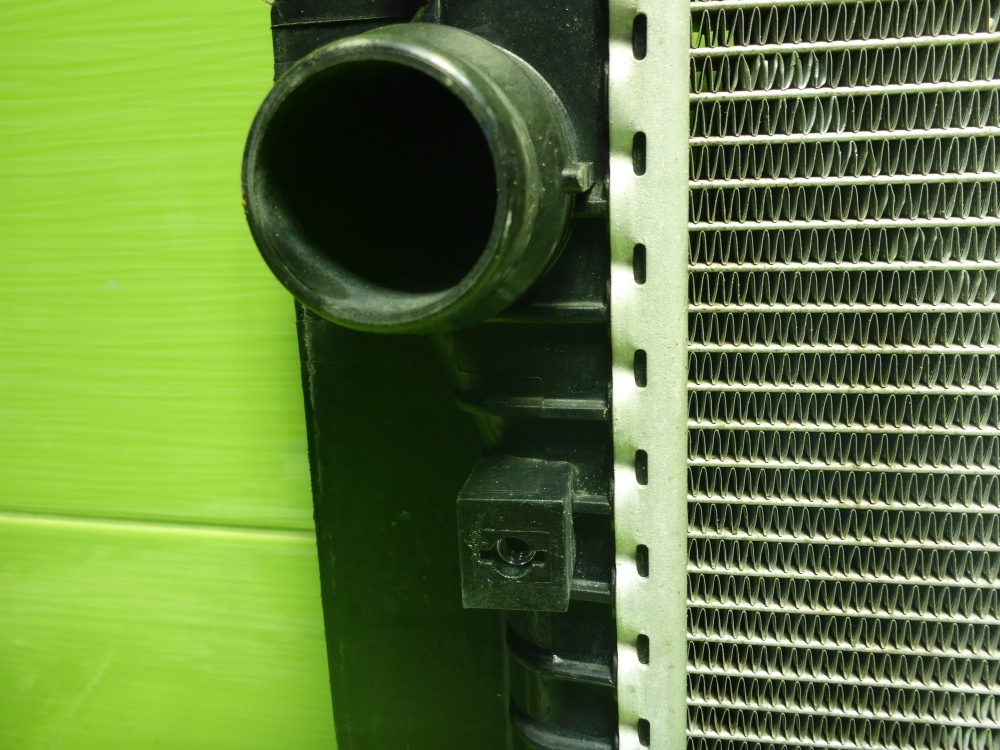 Радиатор охлаждения двигателя основной