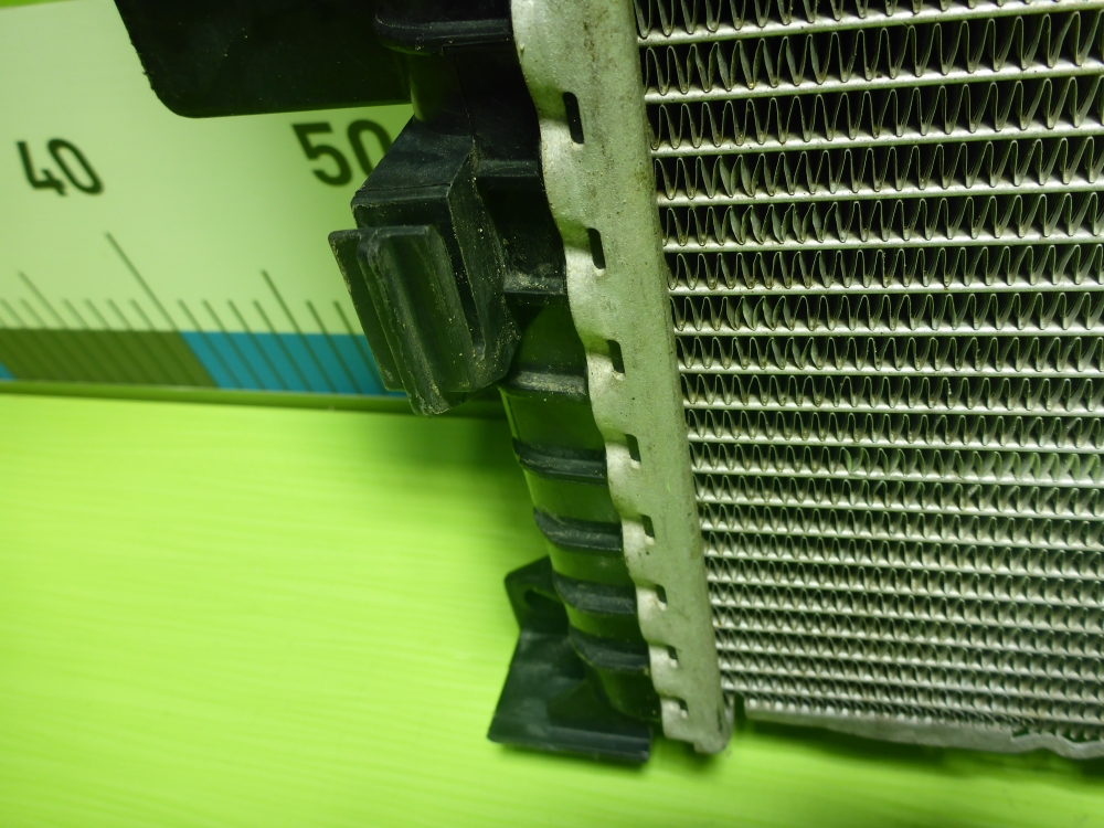 Радиатор охлаждения двигателя основной