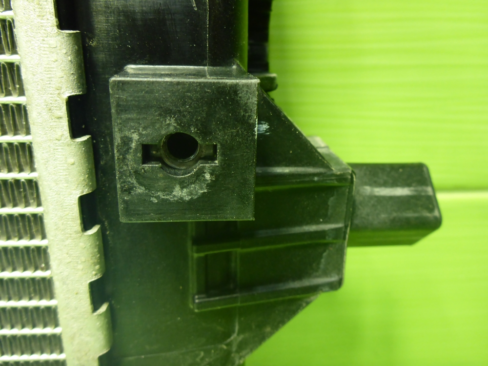 Радиатор охлаждения двигателя основной