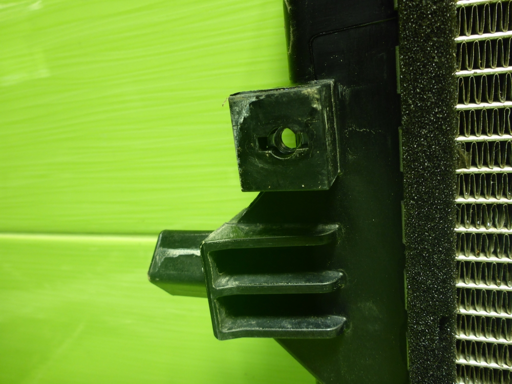 Радиатор охлаждения двигателя основной