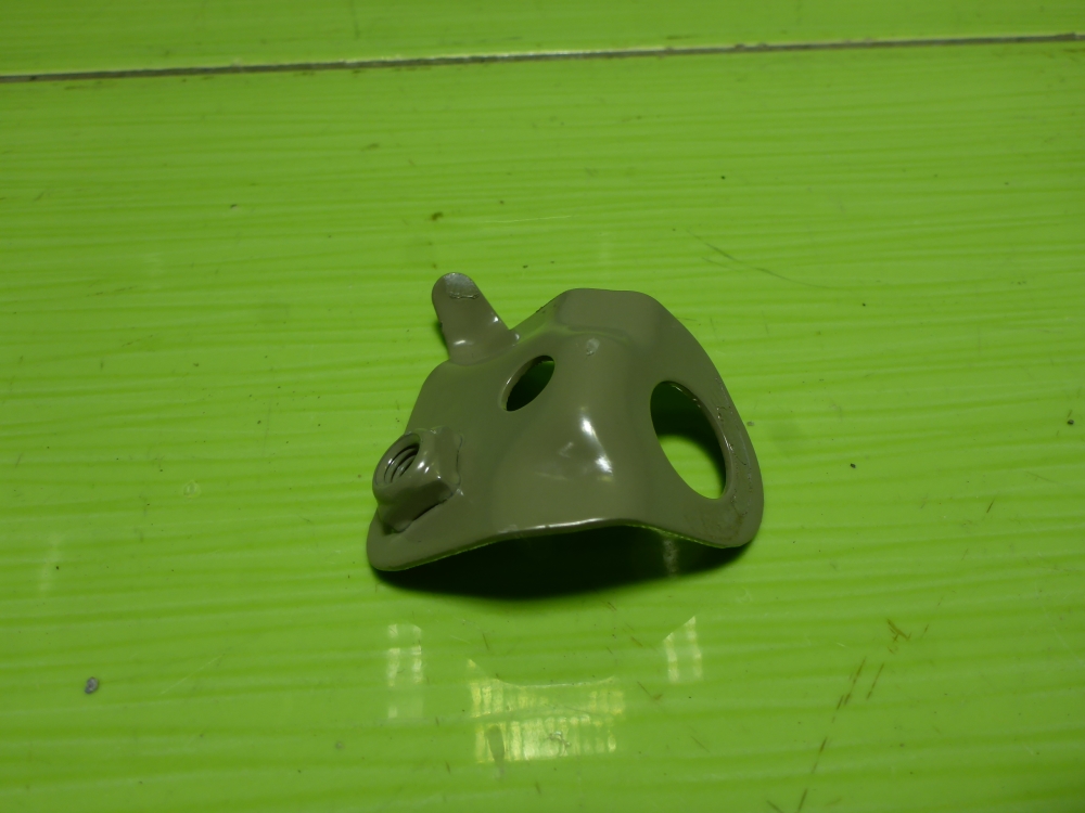 Кронштейн крепления крыла