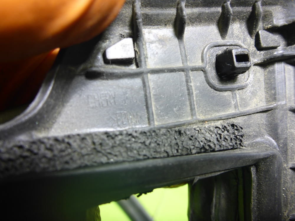 Уплотнитель двери