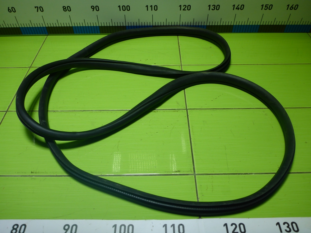 Уплотнитель двери