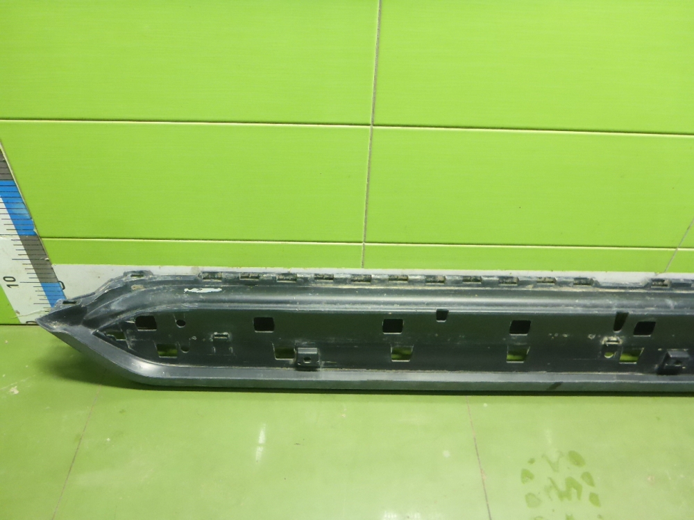 Подножка правая