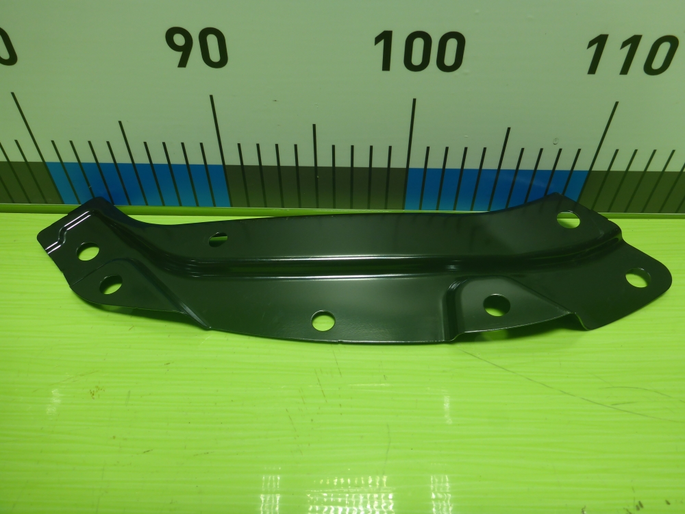 Кронштейн фар правый