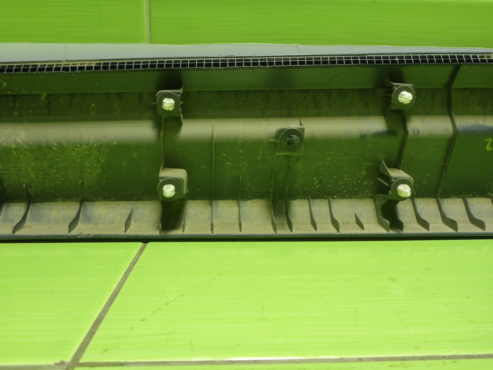 Накладка двери передней правой