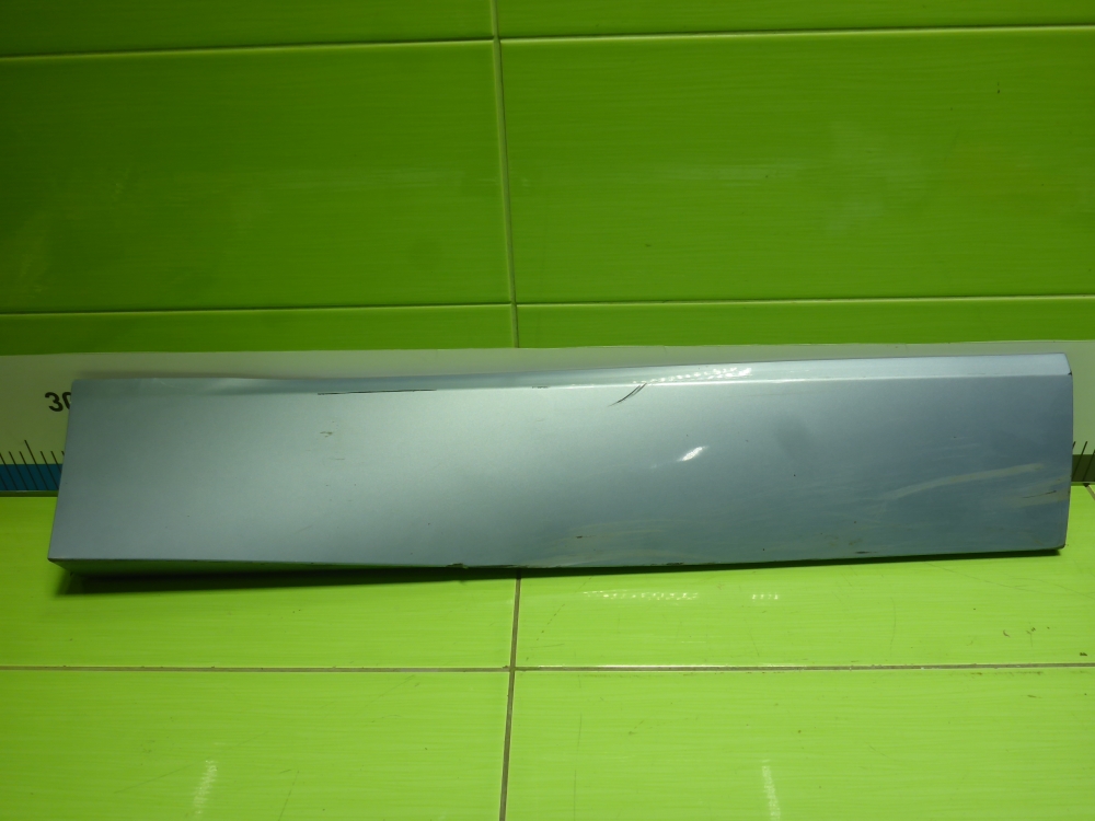 Накладка двери задней правой