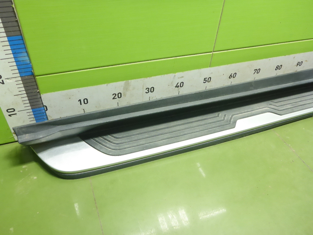 Подножка правая