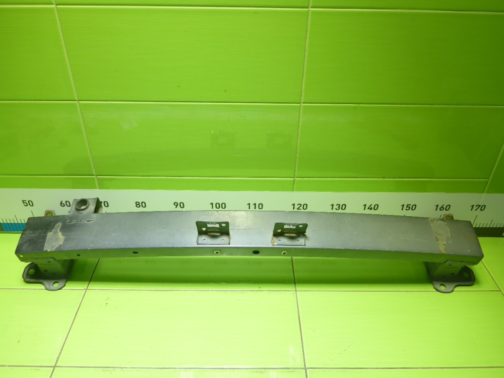 Усилитель переднего бампера