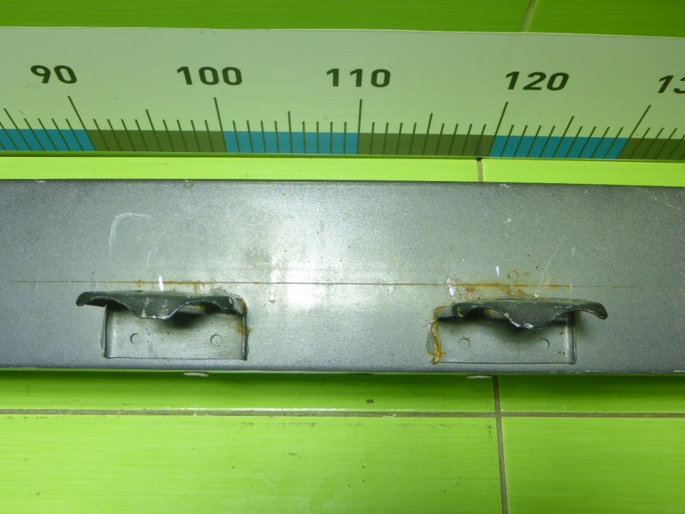 Усилитель переднего бампера