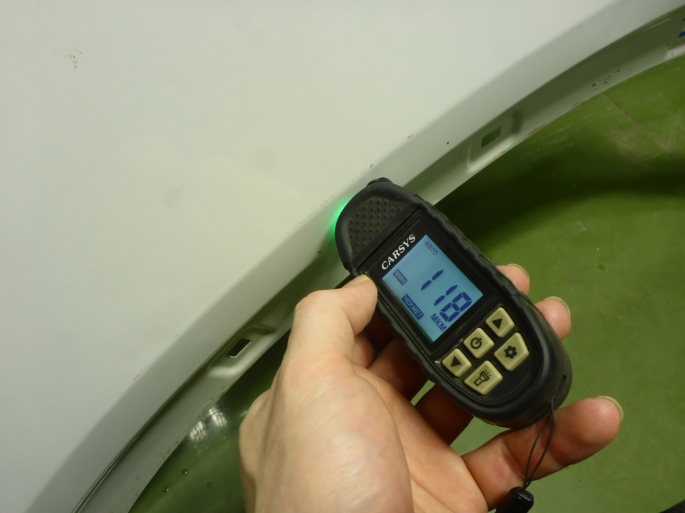 Крыло переднее левое