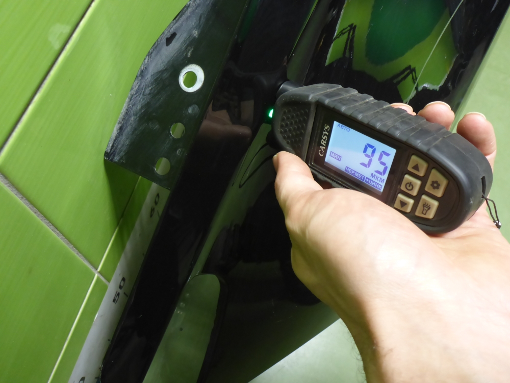 Крыло переднее левое