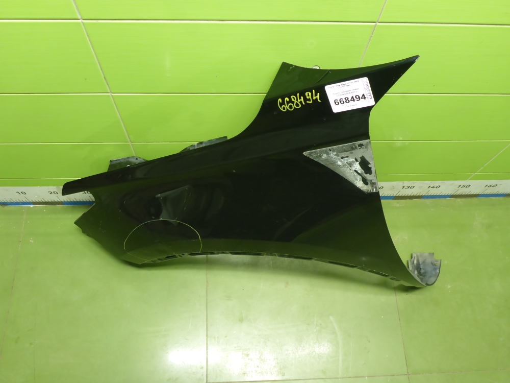 Крыло переднее левое