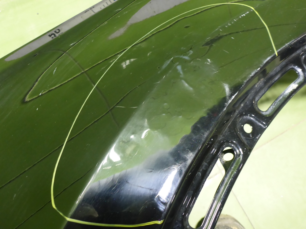 Крыло переднее левое