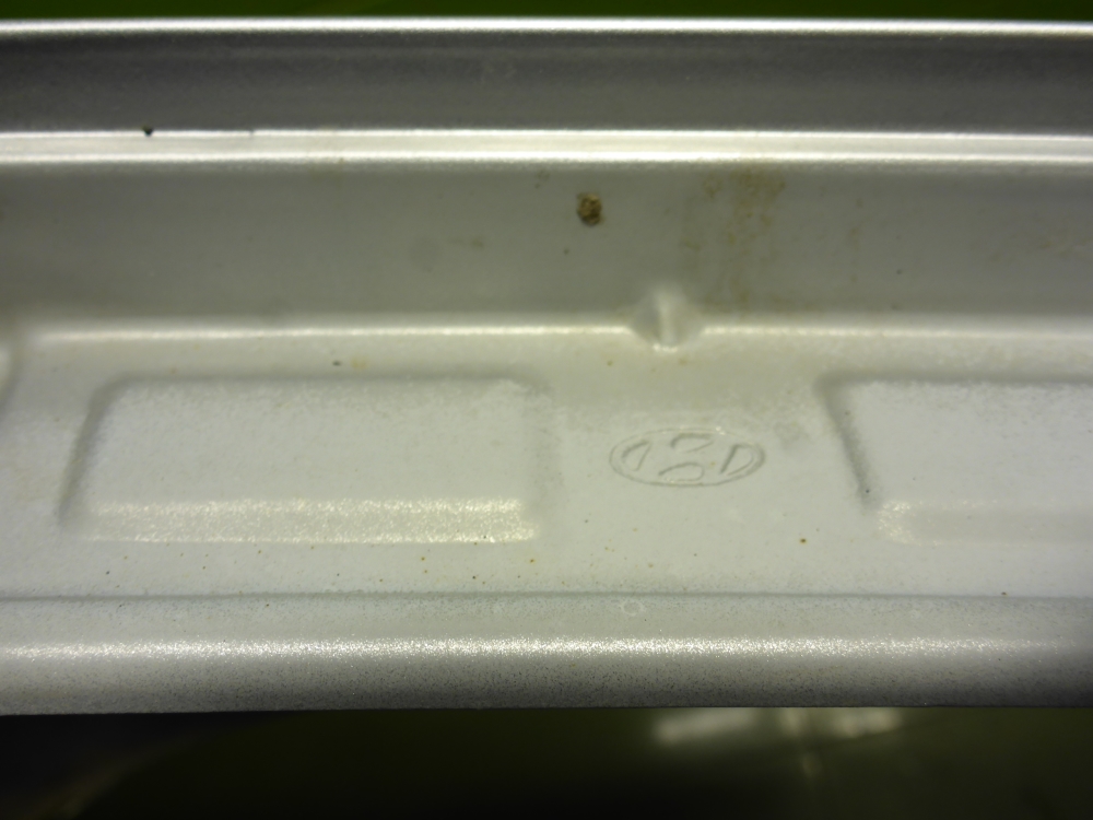 Крыло переднее левое