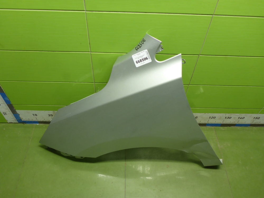 Крыло переднее левое