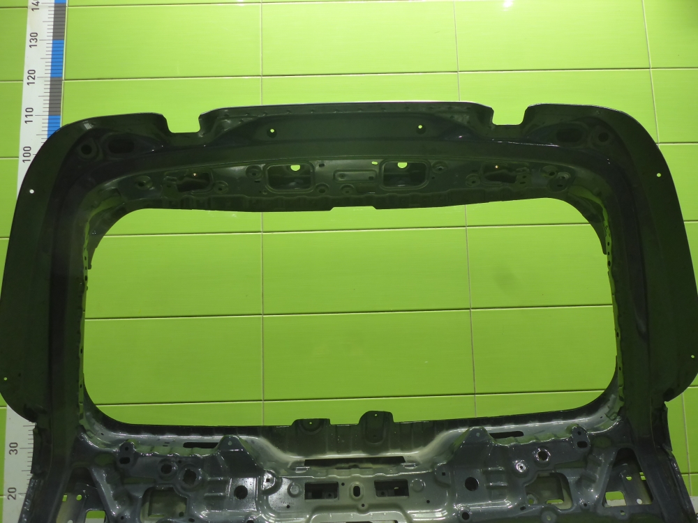 Дверь багажника верхняя