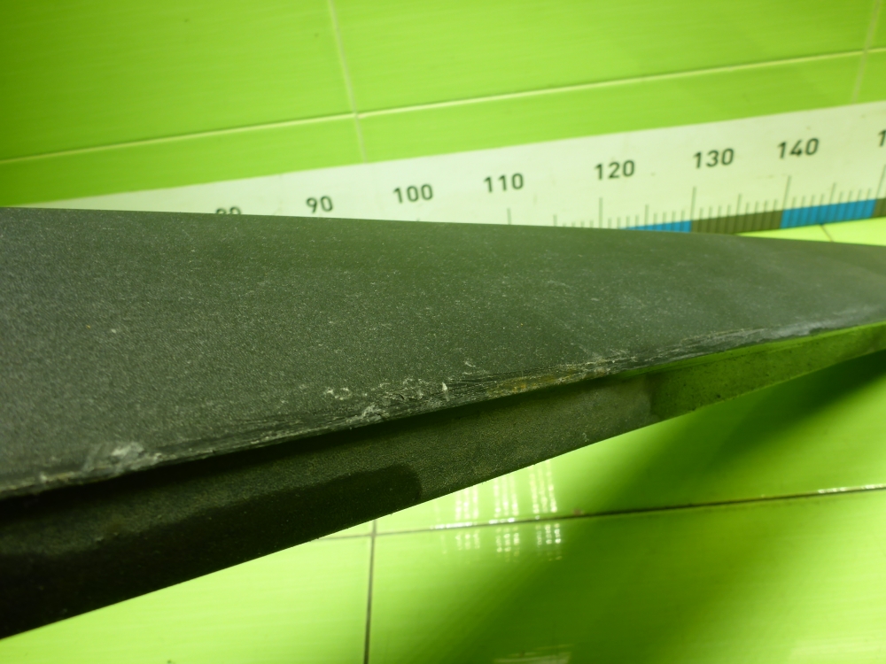 Накладка двери передней правой