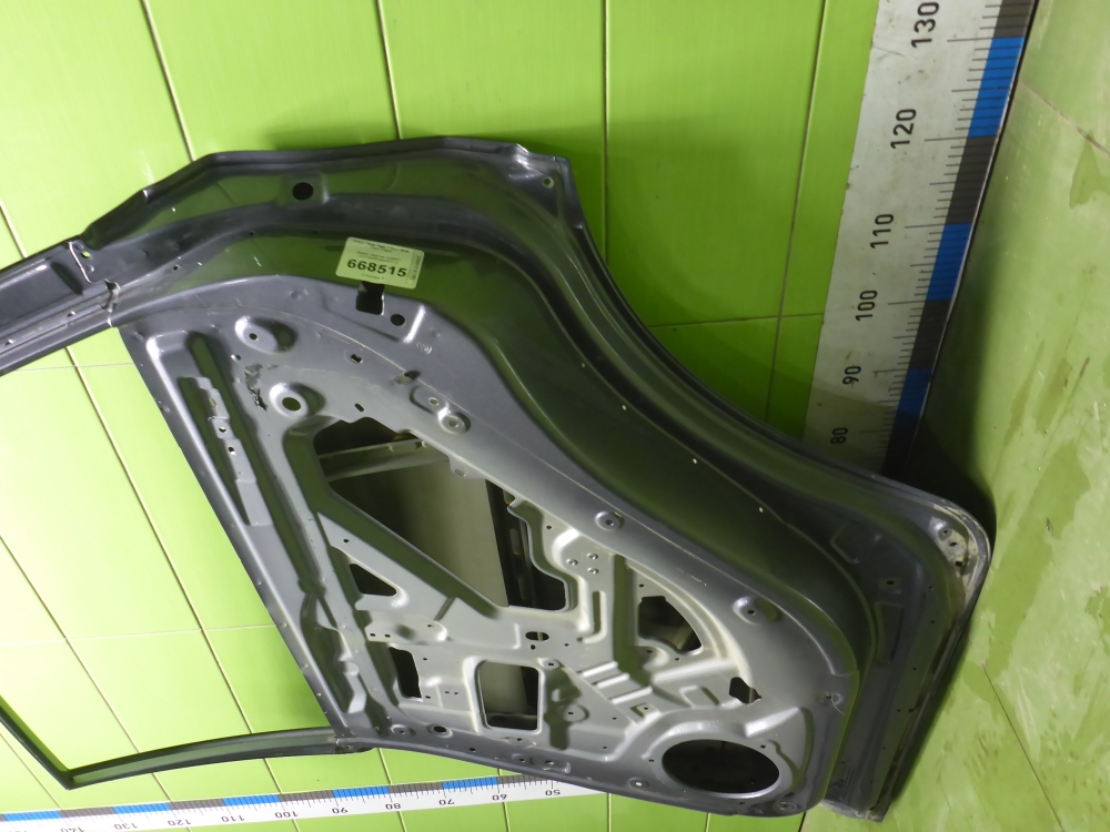 Дверь задняя правая