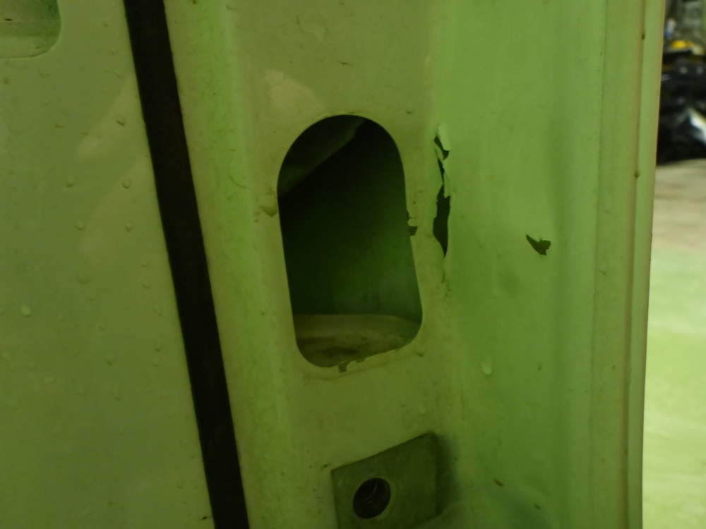 Дверь задняя левая