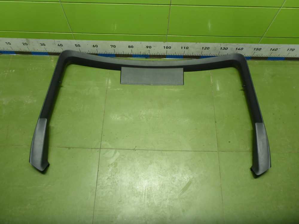 Обшивка двери багажника