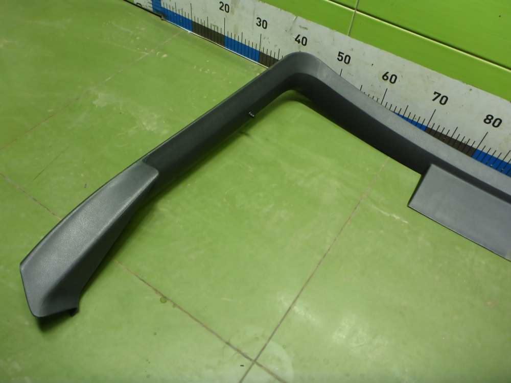 Обшивка двери багажника