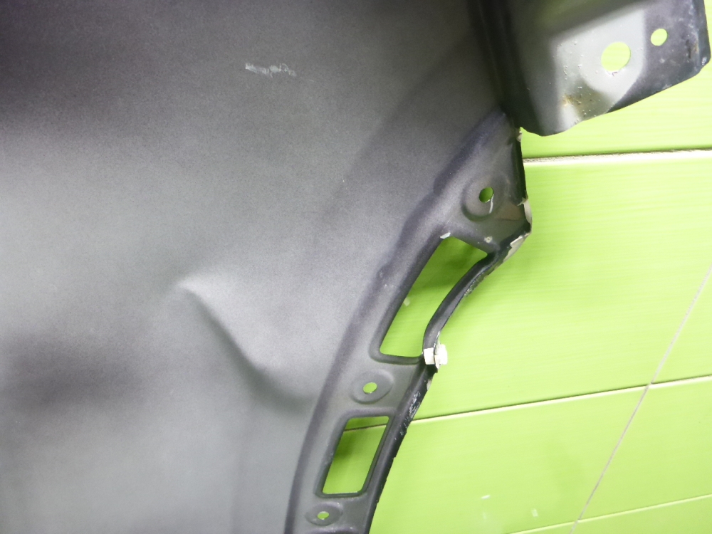 Крыло переднее левое