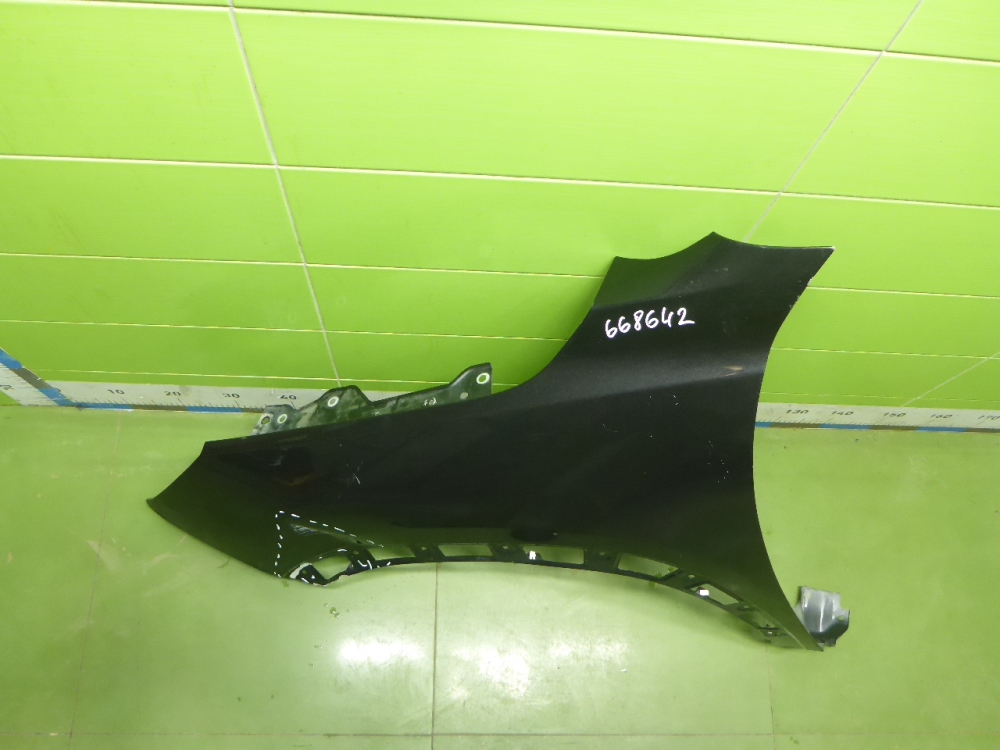 Крыло переднее левое