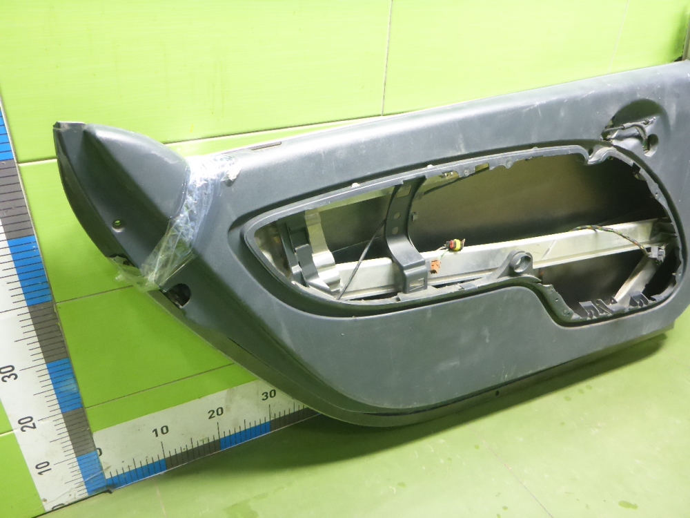 Дверь передняя левая