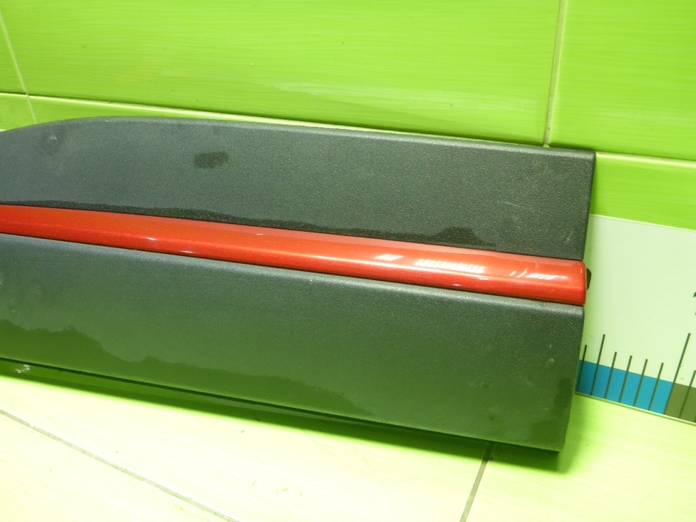 Накладка двери задней правой